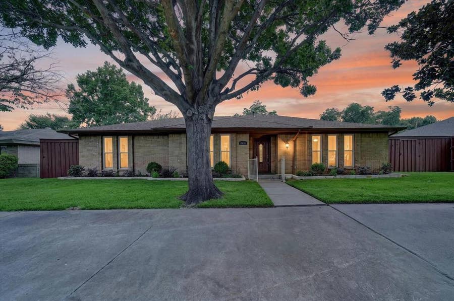 Property photo for 2816 Pinehurst Drive, Plano, TX