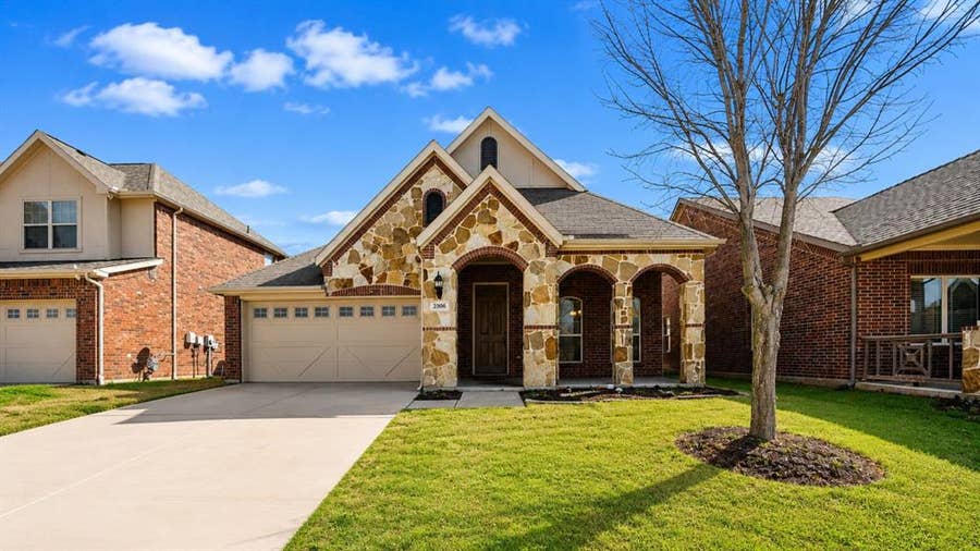 Property photo for 2306 Lucerne Drive, Rowlett, TX