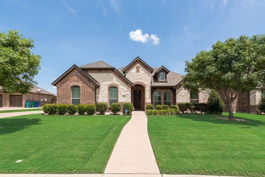 Property photo for 513 Barley Drive, Waxahachie, TX