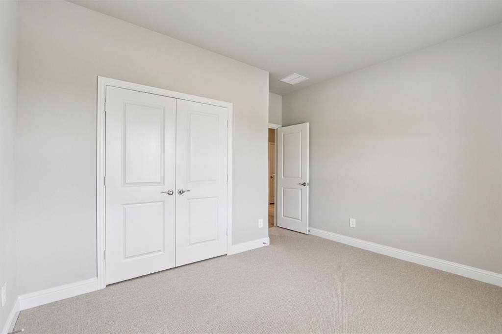 Photo is not of the actual home, but is an inspirational photo of builder’s model home and may depict options, furnishings, and/or decorator features that are not included.
