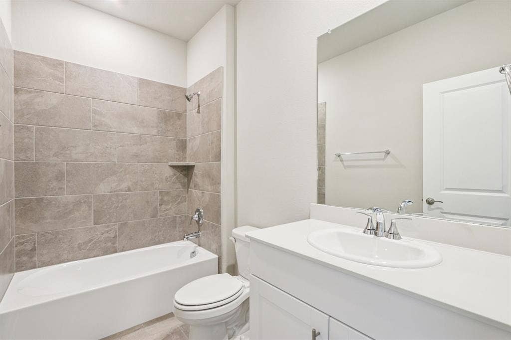 Photo is not of the actual home, but is an inspirational photo of builder’s model home and may depict options, furnishings, and/or decorator features that are not included.