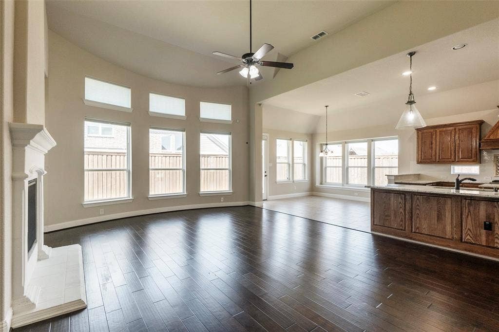 4802 Comstock Way, Mansfield, TX 76063 4802 Comstock Way, Mansfield, TX 76063