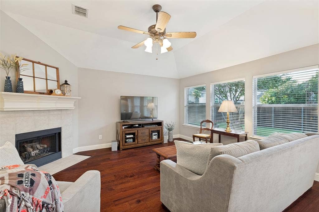 10914 Turtle Creek Lane, Frisco, TX 75035 10914 Turtle Creek Lane, Frisco, TX 75035