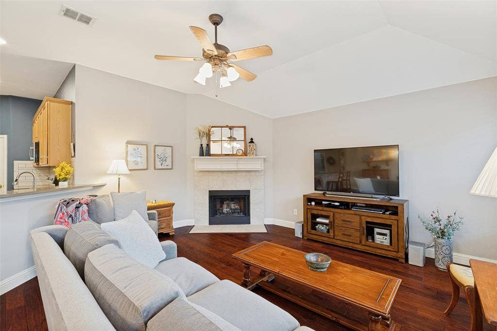 10914 Turtle Creek Lane, Frisco, TX 75035 10914 Turtle Creek Lane, Frisco, TX 75035