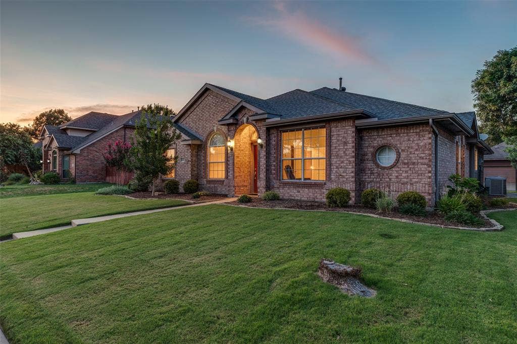 10914 Turtle Creek Lane, Frisco, TX 75035 10914 Turtle Creek Lane, Frisco, TX 75035