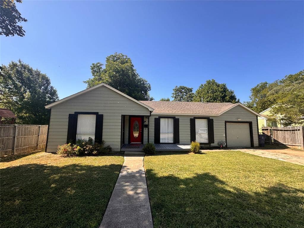 130 W Avenue D, Garland, TX 75040 130 W Avenue D, Garland, TX 75040