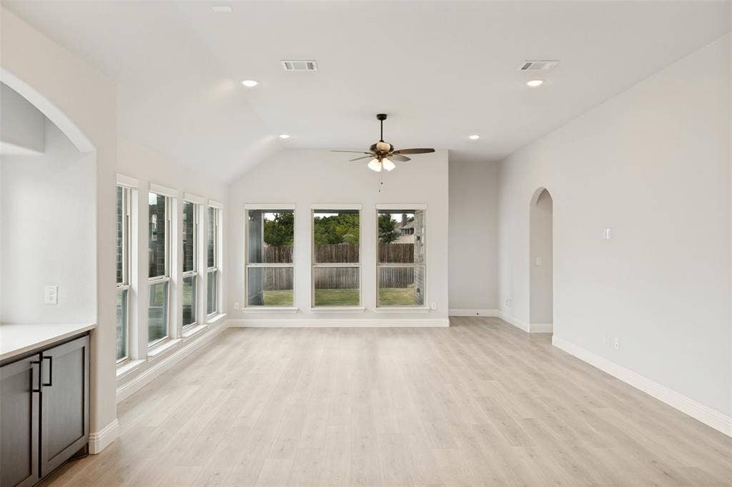 5405 Pooley Lane, McKinney, TX 75071 5405 Pooley Lane, McKinney, TX 75071