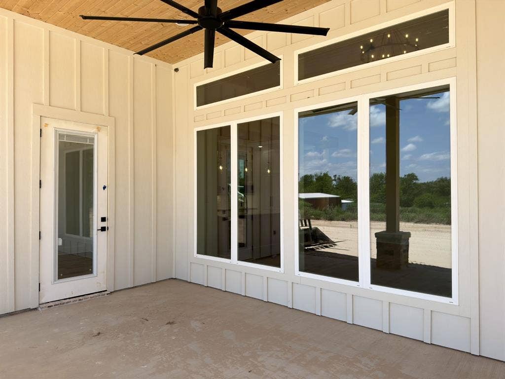 17038 Woodcrest Circle, Lindale, TX 75771 17038 Woodcrest Circle, Lindale, TX 75771