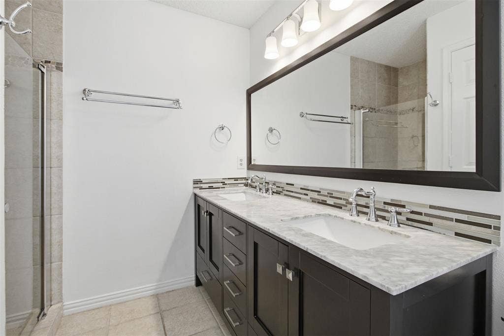 1020 Bayfield Drive, Denton, TX 76209 1020 Bayfield Drive, Denton, TX 76209