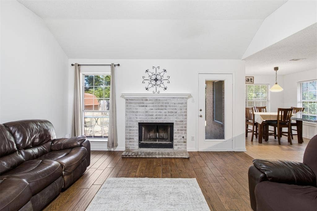 1020 Bayfield Drive, Denton, TX 76209 1020 Bayfield Drive, Denton, TX 76209