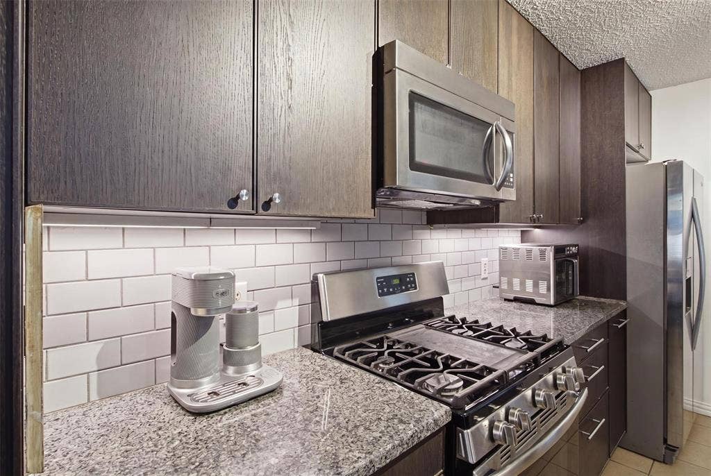 1020 Bayfield Drive, Denton, TX 76209 1020 Bayfield Drive, Denton, TX 76209
