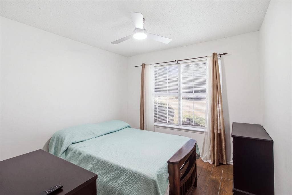 1020 Bayfield Drive, Denton, TX 76209 1020 Bayfield Drive, Denton, TX 76209