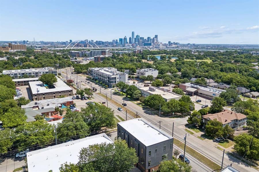 Property photo for 737 N Zang Boulevard, #103, Dallas, TX