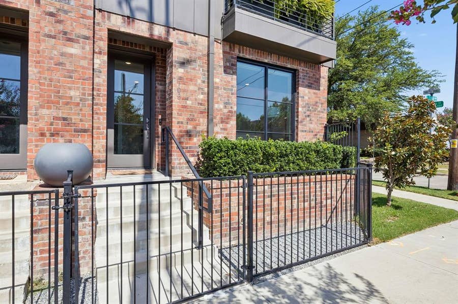 Property photo for 737 N Zang Boulevard, #103, Dallas, TX
