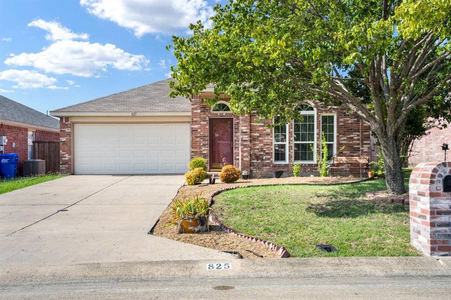 Property photo for 825 Cooper Lane, Royse City, TX