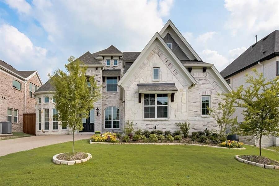 Property photo for 5412 Glenscape Circle, Plano, TX