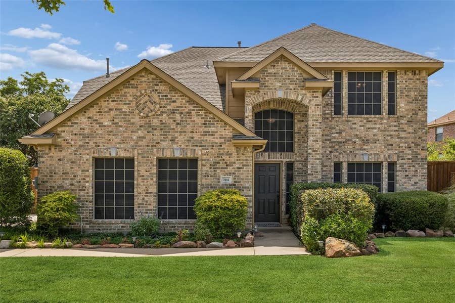 Property photo for 7215 Pheasant Court, Sachse, TX