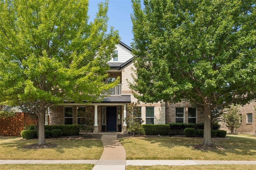 7975 Bishop Drive, Frisco, TX 75036 Front of property.
