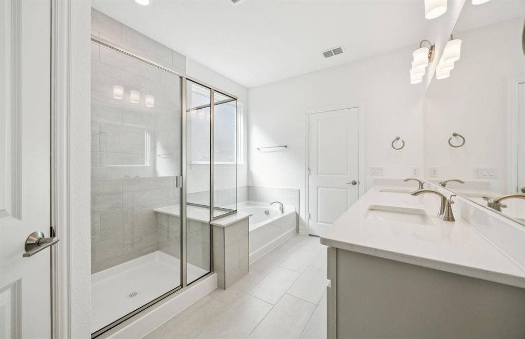 4821 Ripley Avenue, Celina, TX 75009 *Floorplan representation, not actual home - Owner's private bath