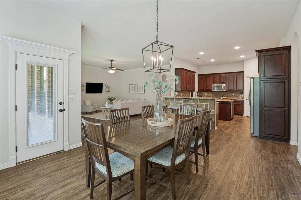 311 Covington Lane, Ovilla, TX 75154 311 Covington Lane, Ovilla, TX 75154