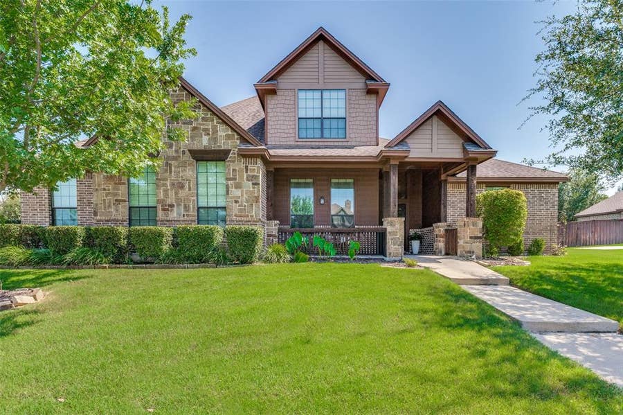 Property photo for 311 Covington Lane, Ovilla, TX