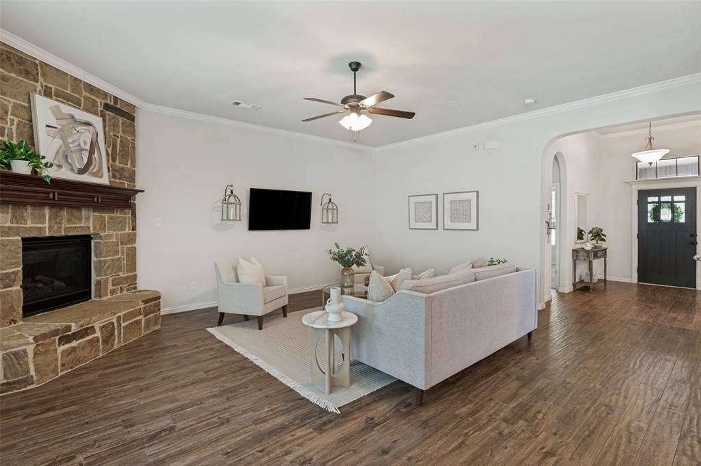 311 Covington Lane, Ovilla, TX 75154 311 Covington Lane, Ovilla, TX 75154