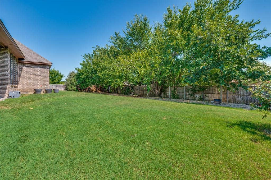 311 Covington Lane, Ovilla, TX 75154 311 Covington Lane, Ovilla, TX 75154