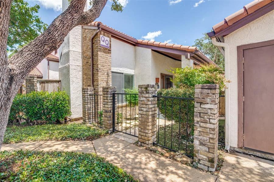 Property photo for 18040 Midway Road, #255, Dallas, TX