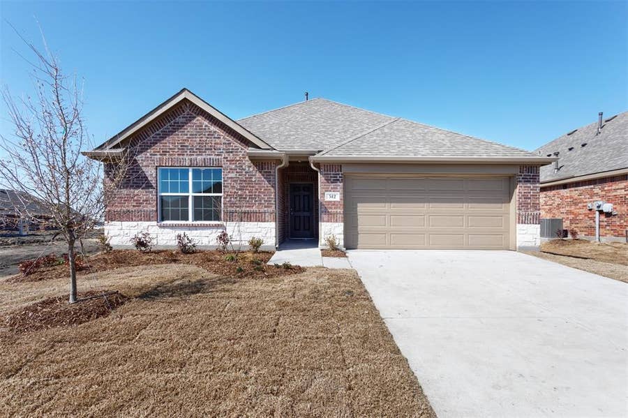 Property photo for 512 Pepperbark Avenue, Princeton, TX