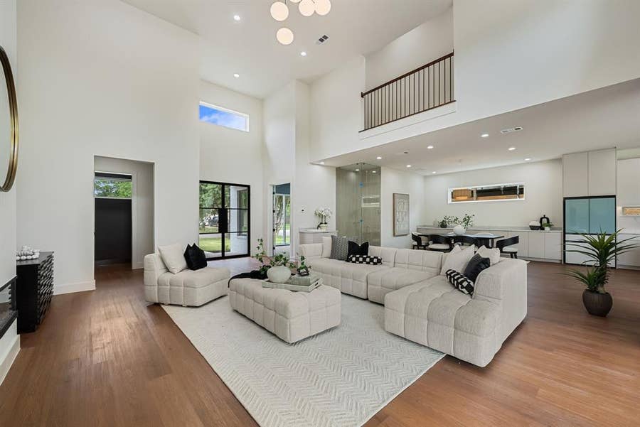 Property photo for 3614 Linda Drive, Dallas, TX