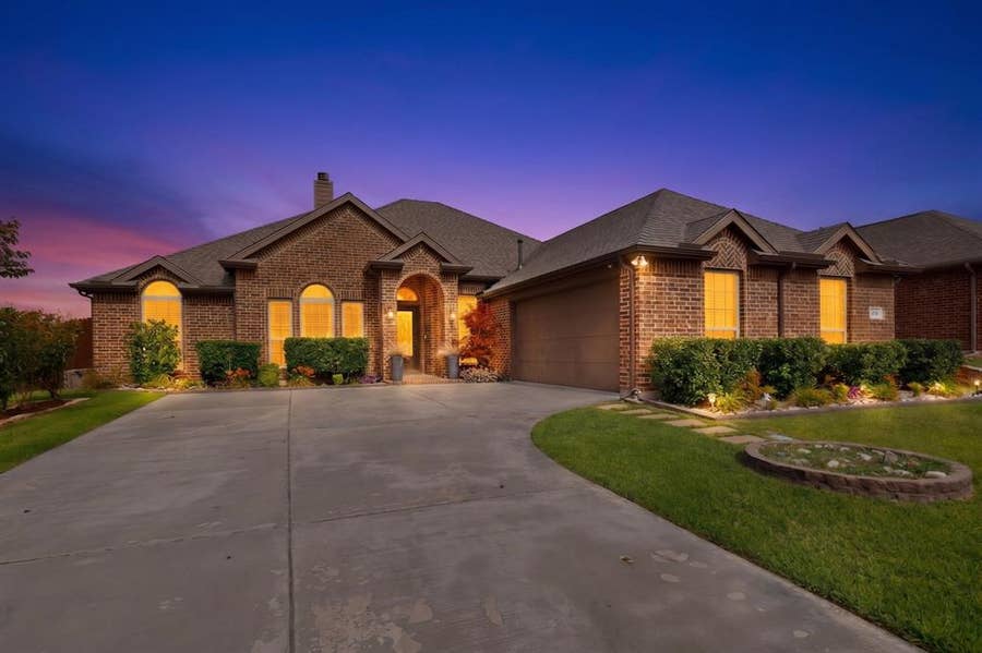 Property photo for 997 Shady Lane Drive, Rockwall, TX