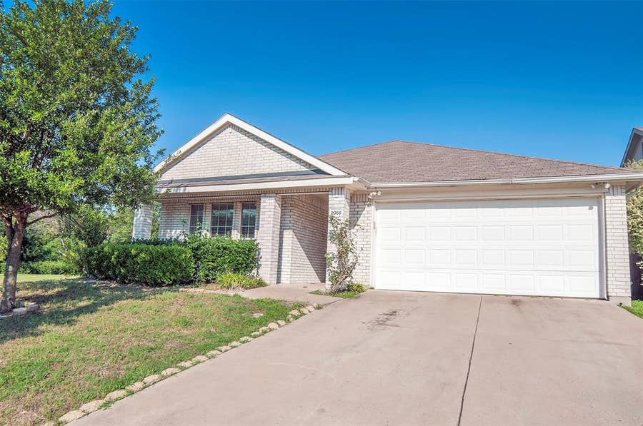 Property photo for 2056 Old Glory Lane, Heartland, TX