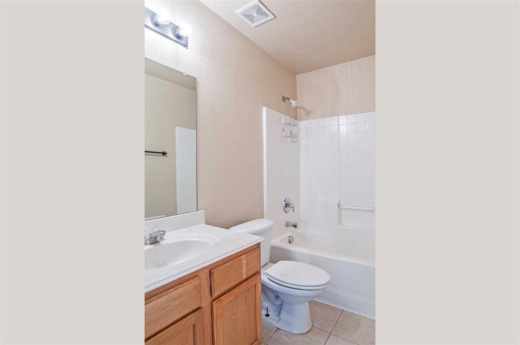 2056 Old Glory Lane, Heartland, TX 75126