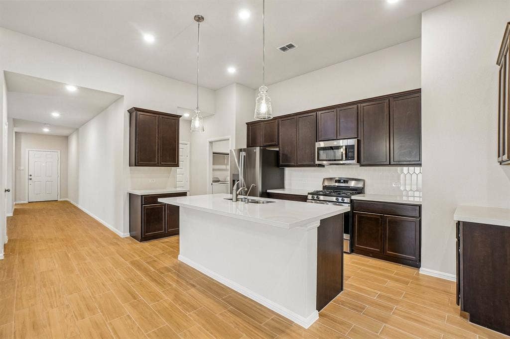 3205 Royal Forest Drive, Denton, TX 76208