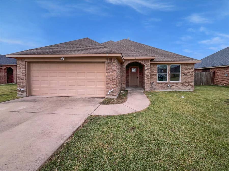 Property photo for 112 Halifax Circle, Palmer, TX