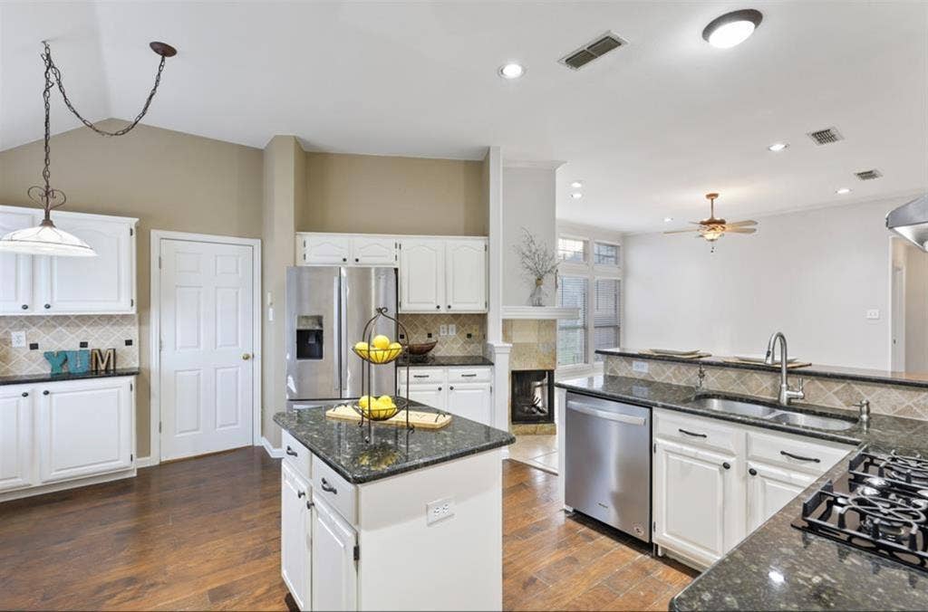 4500 Portrait Lane, Plano, TX 75024 4500 Portrait Lane, Plano, TX 75024