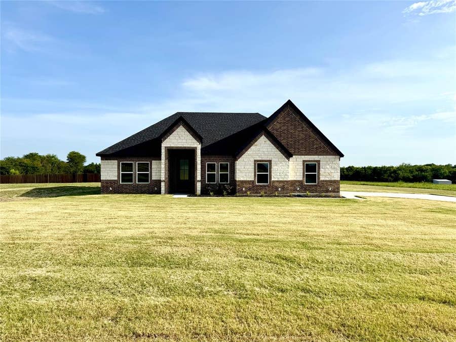 Property photo for 3297 Escobar Circle, Greenville, TX