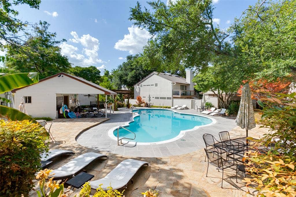 6362 Southpoint Drive, Dallas, TX 75248 Community pool