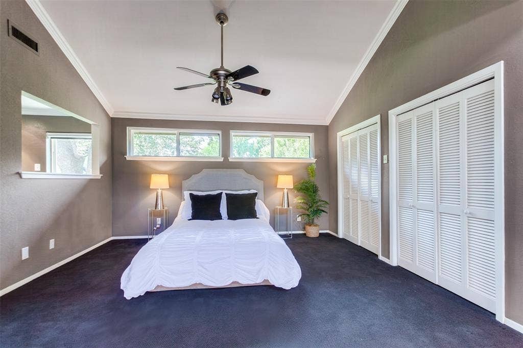 6362 Southpoint Drive, Dallas, TX 75248 Upstairs bedroom