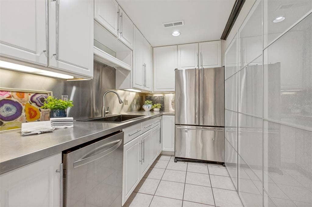 6362 Southpoint Drive, Dallas, TX 75248 6362 Southpoint Drive, Dallas, TX 75248