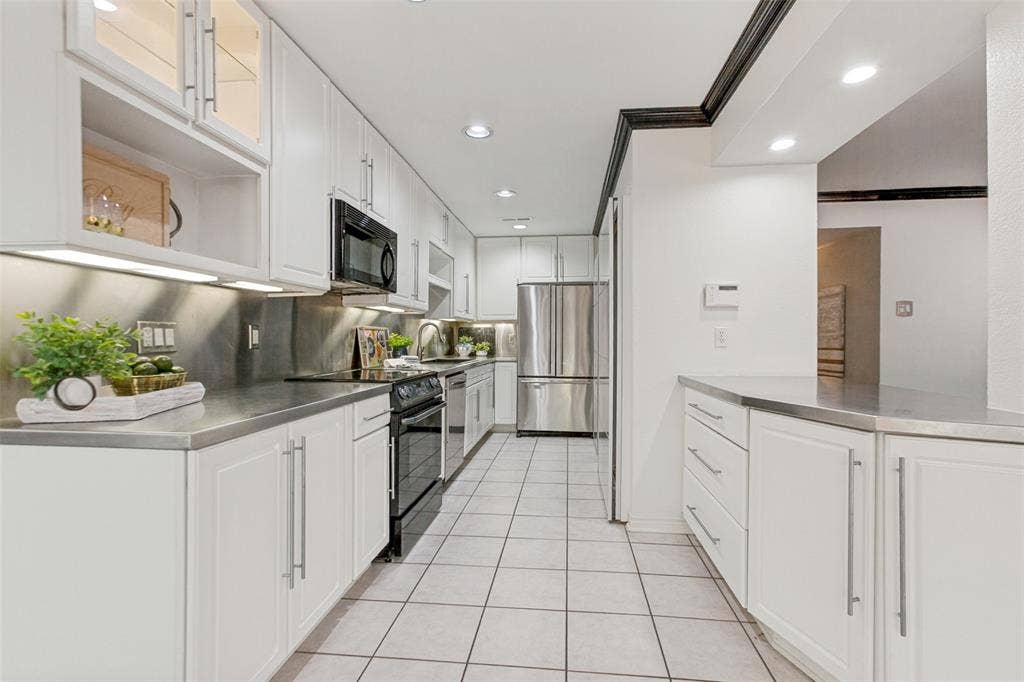 6362 Southpoint Drive, Dallas, TX 75248 6362 Southpoint Drive, Dallas, TX 75248