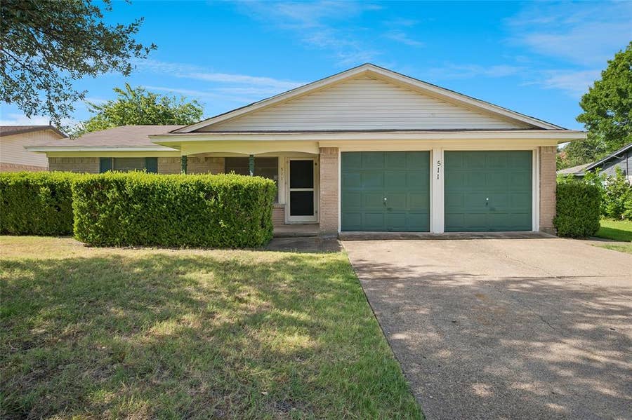 Property photo for 511 Cambridge Drive, Richardson, TX