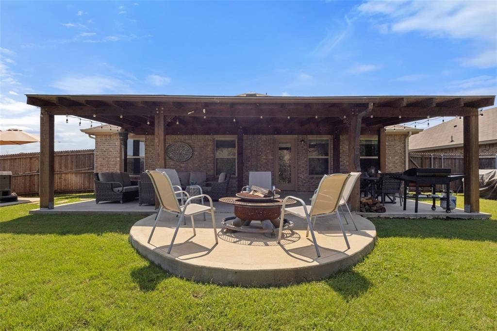 3319 Everly Drive, Fate, TX 75189 3319 Everly Drive, Fate, TX 75189