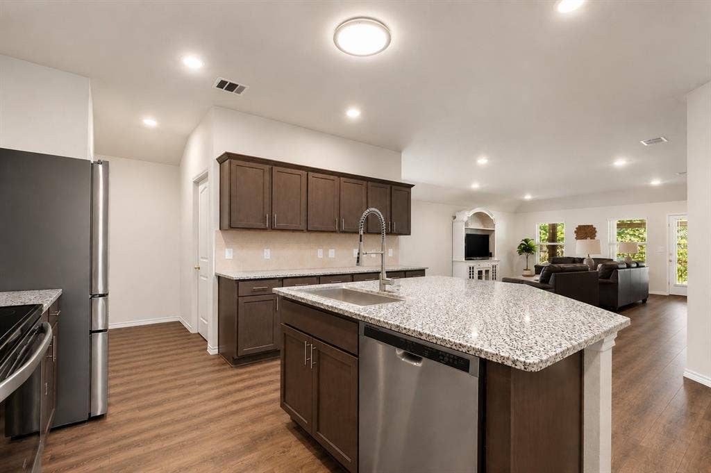 3319 Everly Drive, Fate, TX 75189 3319 Everly Drive, Fate, TX 75189