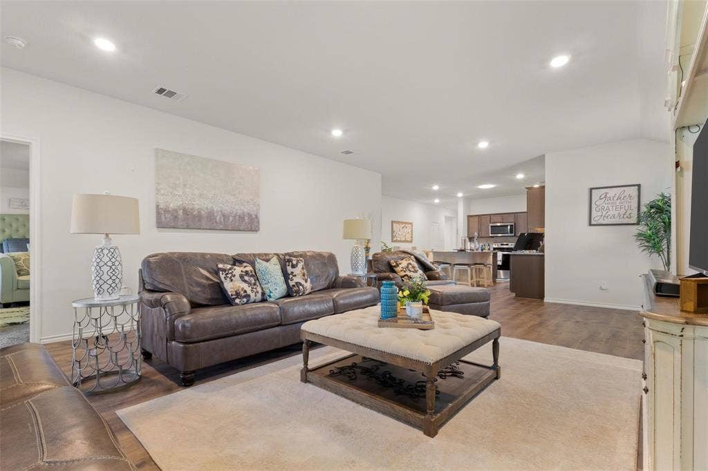 3319 Everly Drive, Fate, TX 75189 3319 Everly Drive, Fate, TX 75189