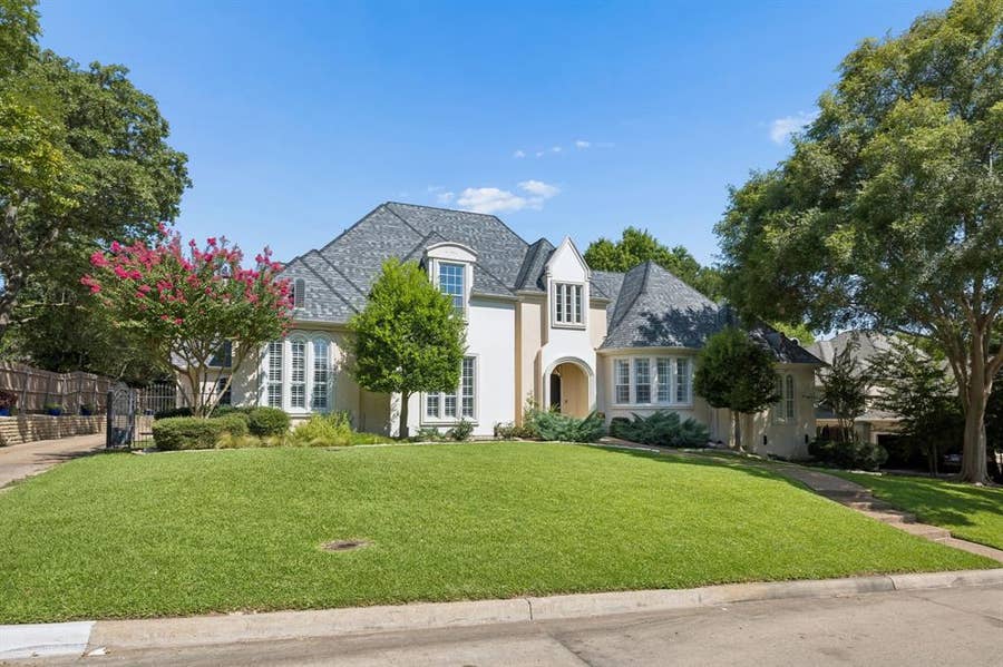 Property photo for 902 Independence Parkway, Southlake, TX