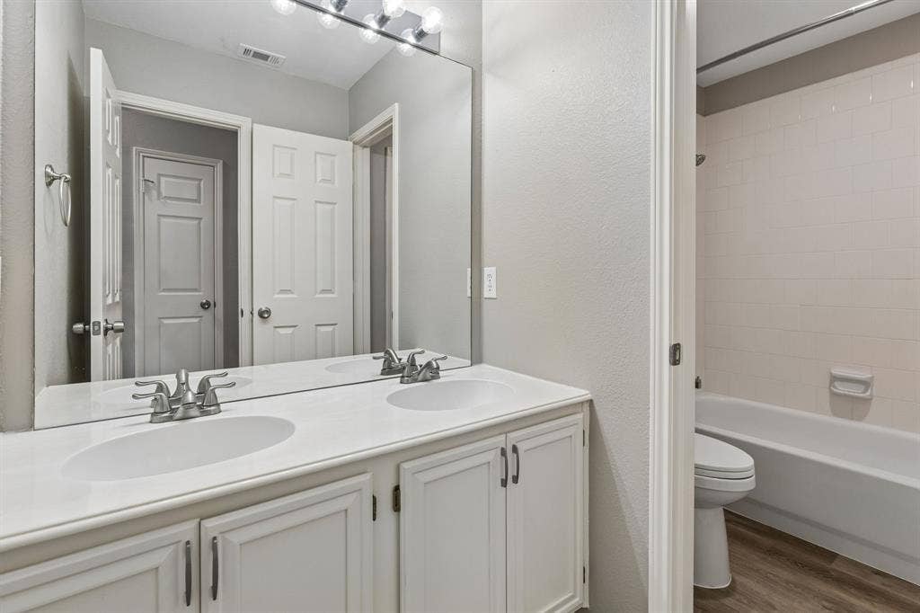 3313 Heatherbrook Drive, Plano, TX 75074 3313 Heatherbrook Drive, Plano, TX 75074