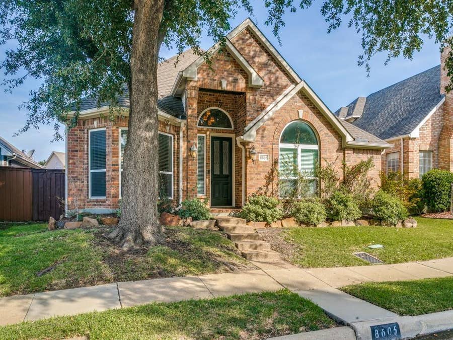 Property photo for 8605 Wellington Point Drive, Irving, TX