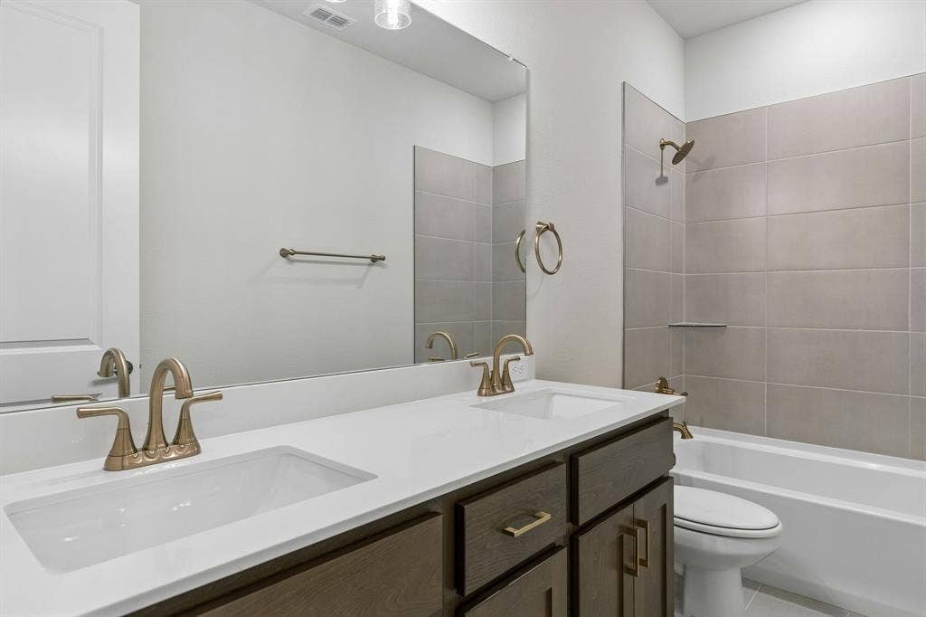 2418 Silver Spring Court, Celina, TX 75009 2418 Silver Spring Court, Celina, TX 75009