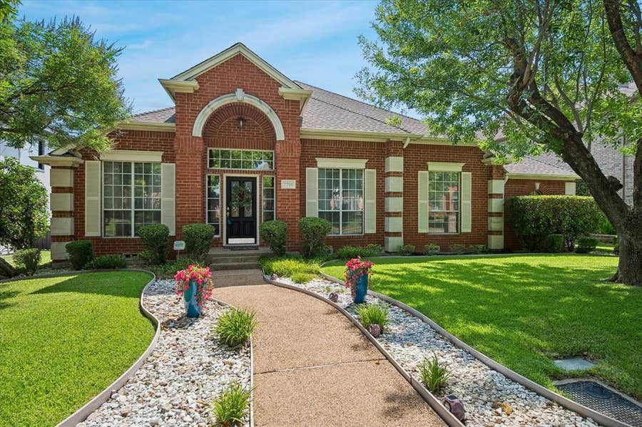 Property photo for 7710 Sweetgum Drive, Irving, TX